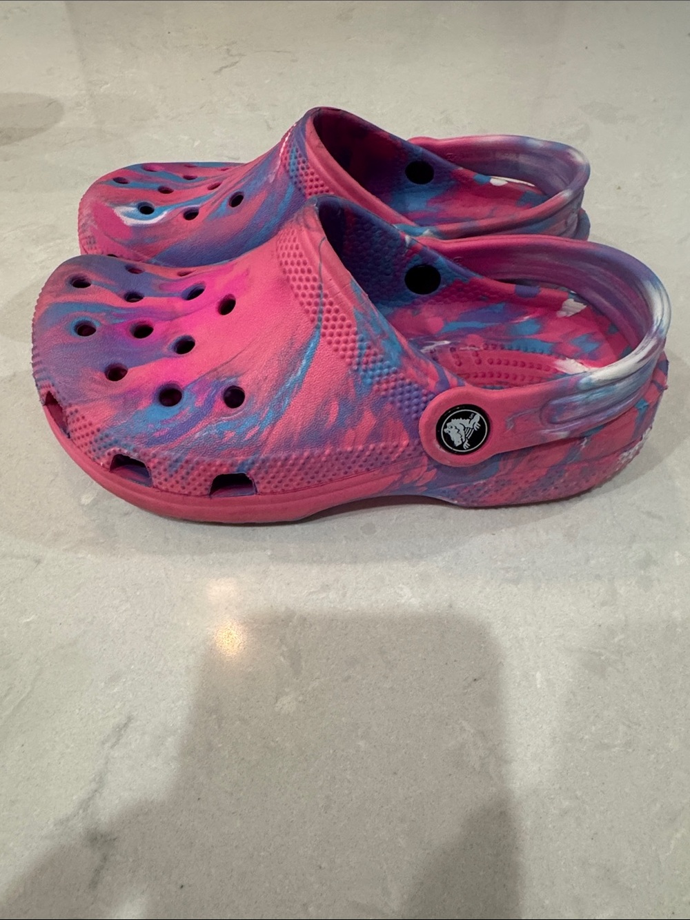 CROCS Kids Tie-Dye Pink and Blue Classic Clogs Size 1J